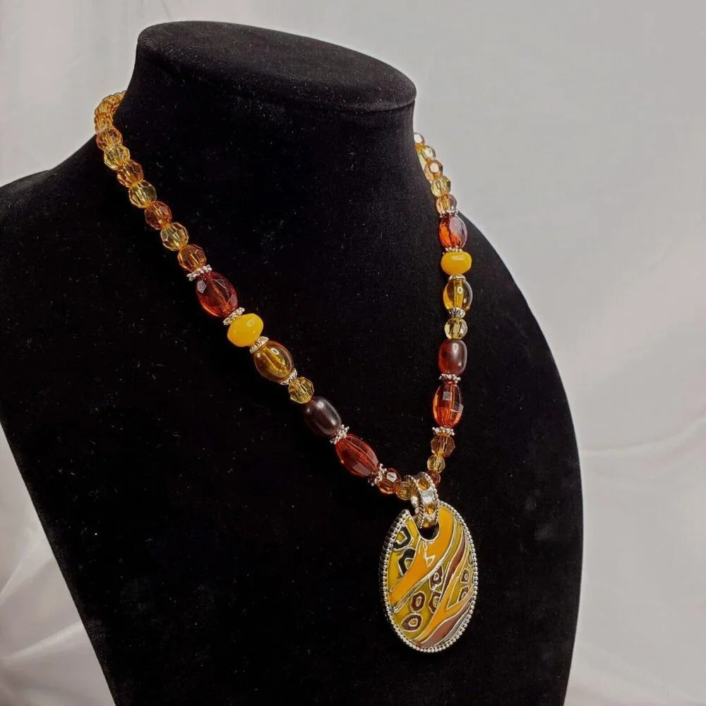 Boho Amber Colored Beaded Necklace With Enamel Pendent 8-9 Drop Adjustable - Picture 8 of 8